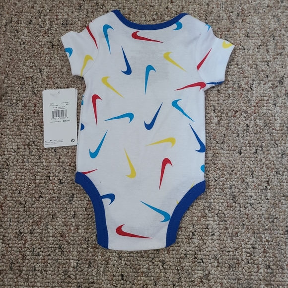 NWT Infant Boys Nike Primary Color Swoosh Two Piece Onzie/Short Set Size… - Picture 3 of 8